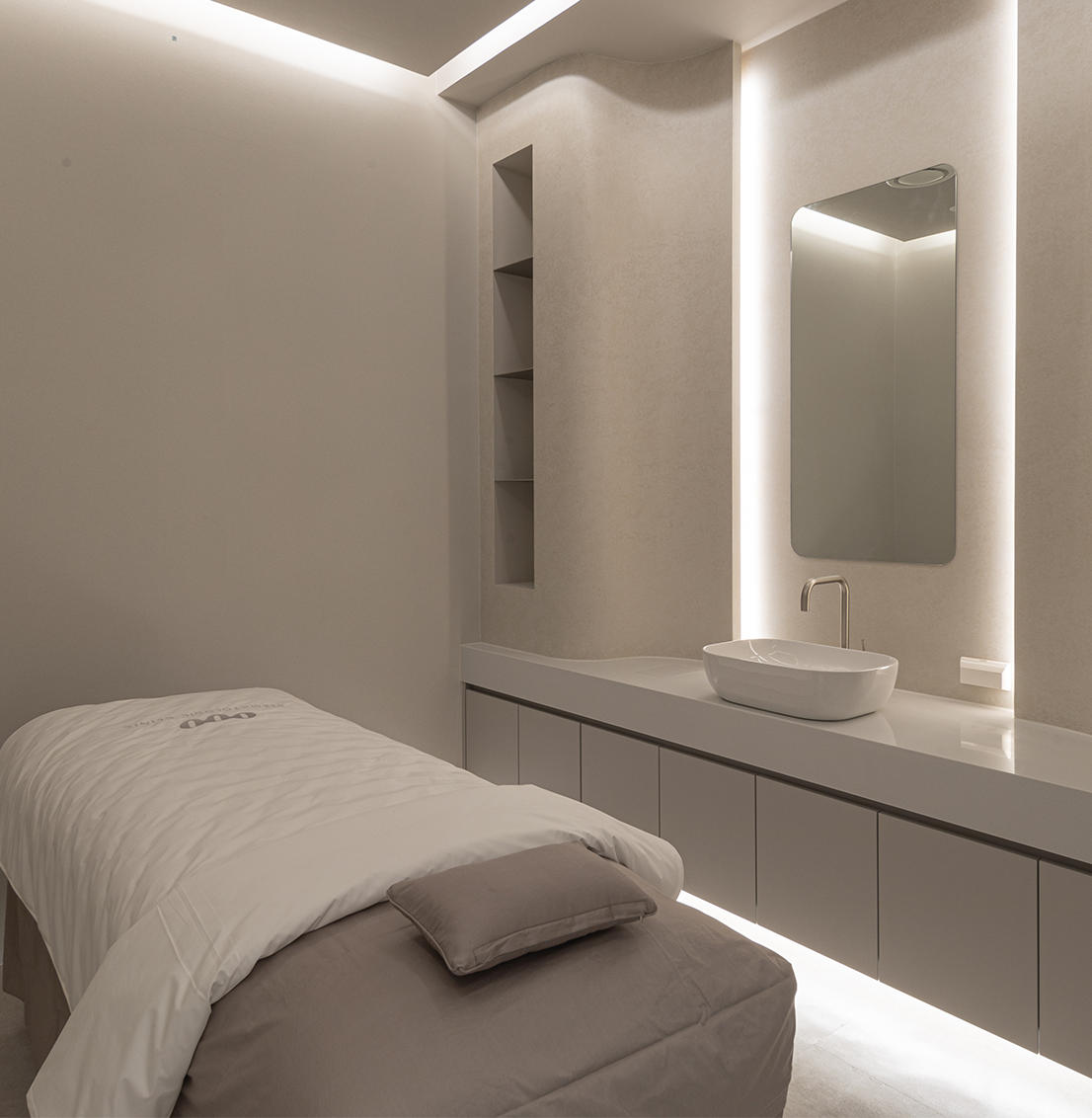 伊妍仕法定授權(quán)醫(yī)院醫(yī)生查詢結(jié)果公布——重慶華美整形外科醫(yī)院