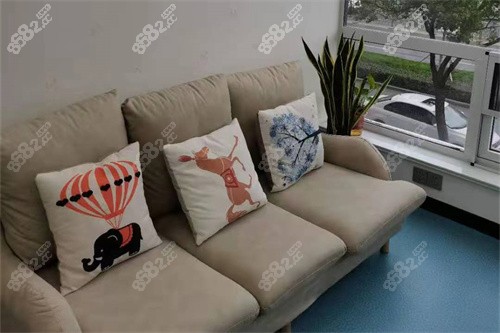 泰州興化一諾口腔休息沙發(fā)