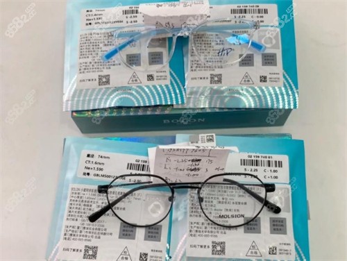 暴龍小星同學(xué)配鏡