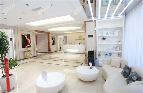 沈陽百嘉麗醫(yī)療美容誰做雙眼皮好？侯亞杰/汪曉蕾/劉海濱等醫(yī)生風格對比