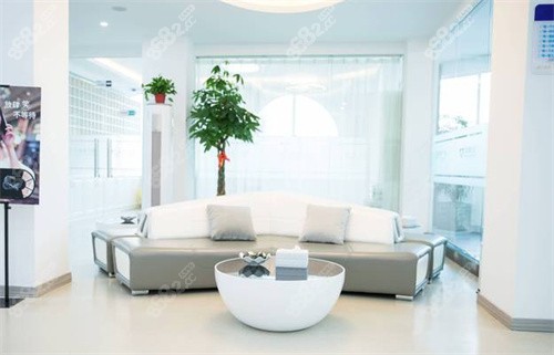 泰州艾齒嘉口腔等待區(qū) 泰州艾齒嘉口腔等待區(qū)