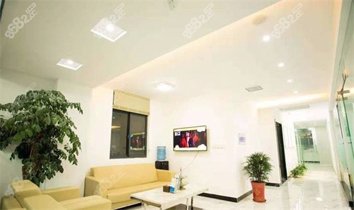 泰州艾齒嘉口腔等待區(qū)環(huán)境 泰州艾齒嘉口腔等待區(qū)環(huán)境