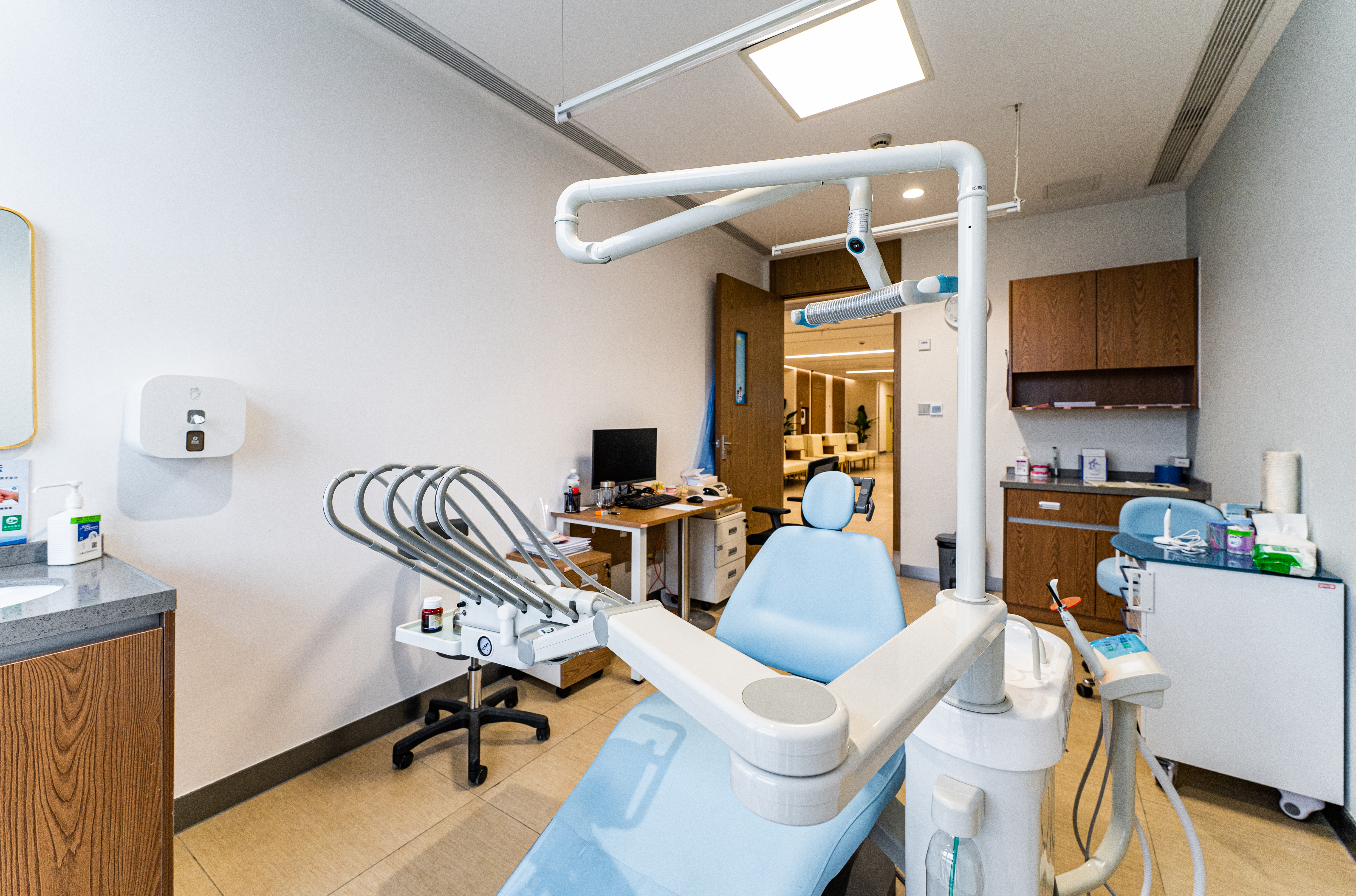 二、?? 上海醫(yī)大醫(yī)院口腔科超全交通攻略：地鐵、公交、自駕