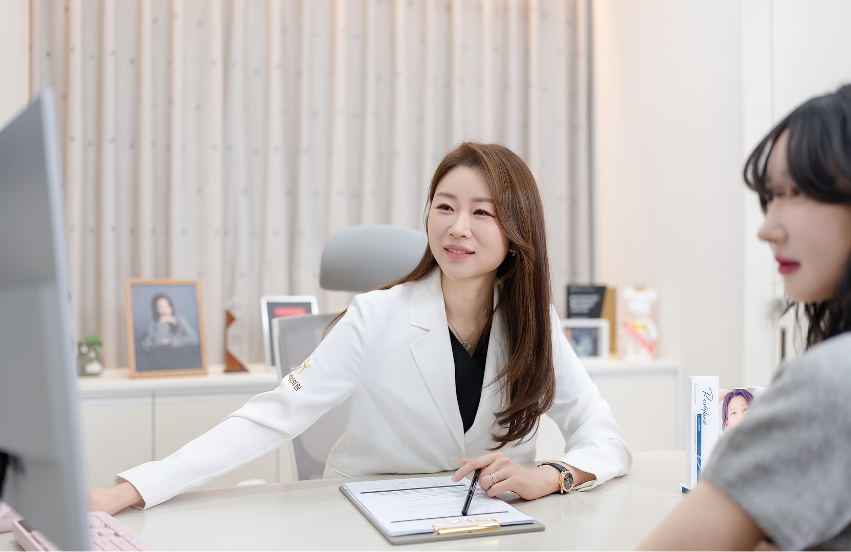 四、與國(guó)有三等甲醫(yī)院相比，選擇高明英醫(yī)生的優(yōu)勢(shì)與需要考慮的方面