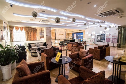 大連愛德麗格整形的休息區(qū)