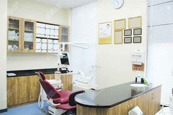 東莞好佰年口腔(虎門萬(wàn)達(dá)院)診療室