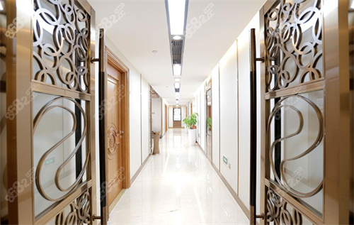 廣州曙光醫(yī)學(xué)美容醫(yī)院走廊