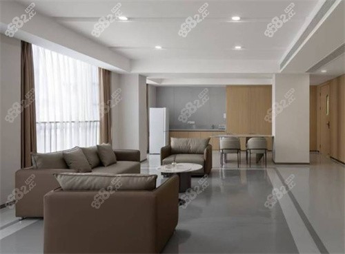 成都愛迪眼科醫(yī)院等候區(qū)環(huán)境