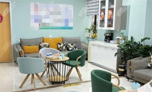 延吉愛爾眼科休息區(qū)