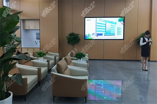 洛陽中諾口腔醫(yī)院候診區(qū) 洛陽中諾口腔醫(yī)院候診區(qū)