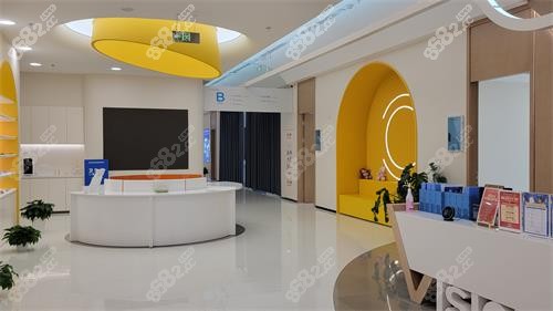 南京維視眼科醫(yī)院大廳環(huán)境示意圖 南京維視眼科醫(yī)院大廳環(huán)境示意圖