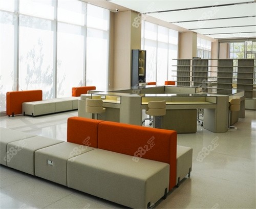 郑州中视眼科收费价目表2026版：附近视手术/OK镜/白内障价目表及优惠