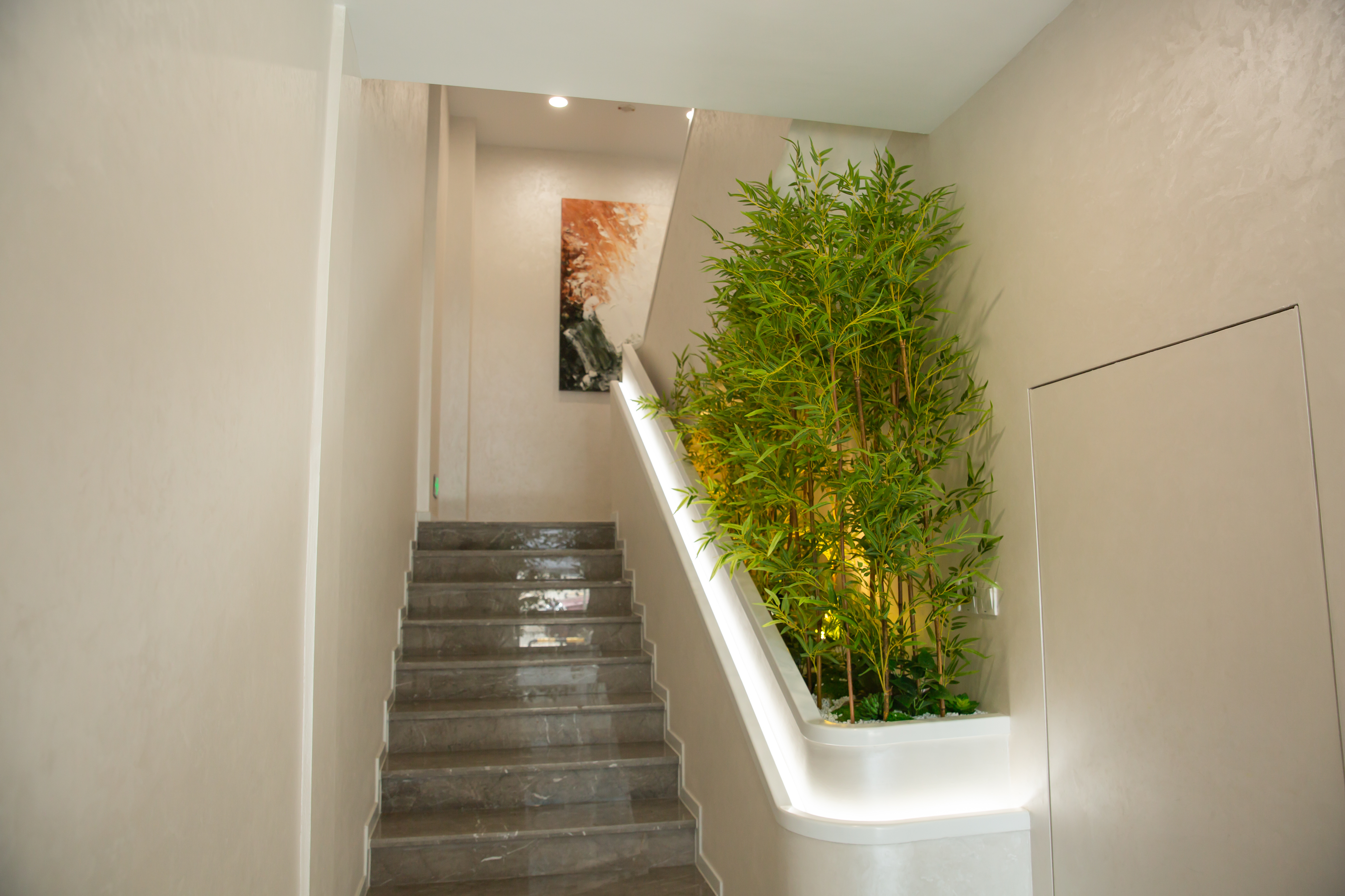 預約方式：24小時在線輕松約