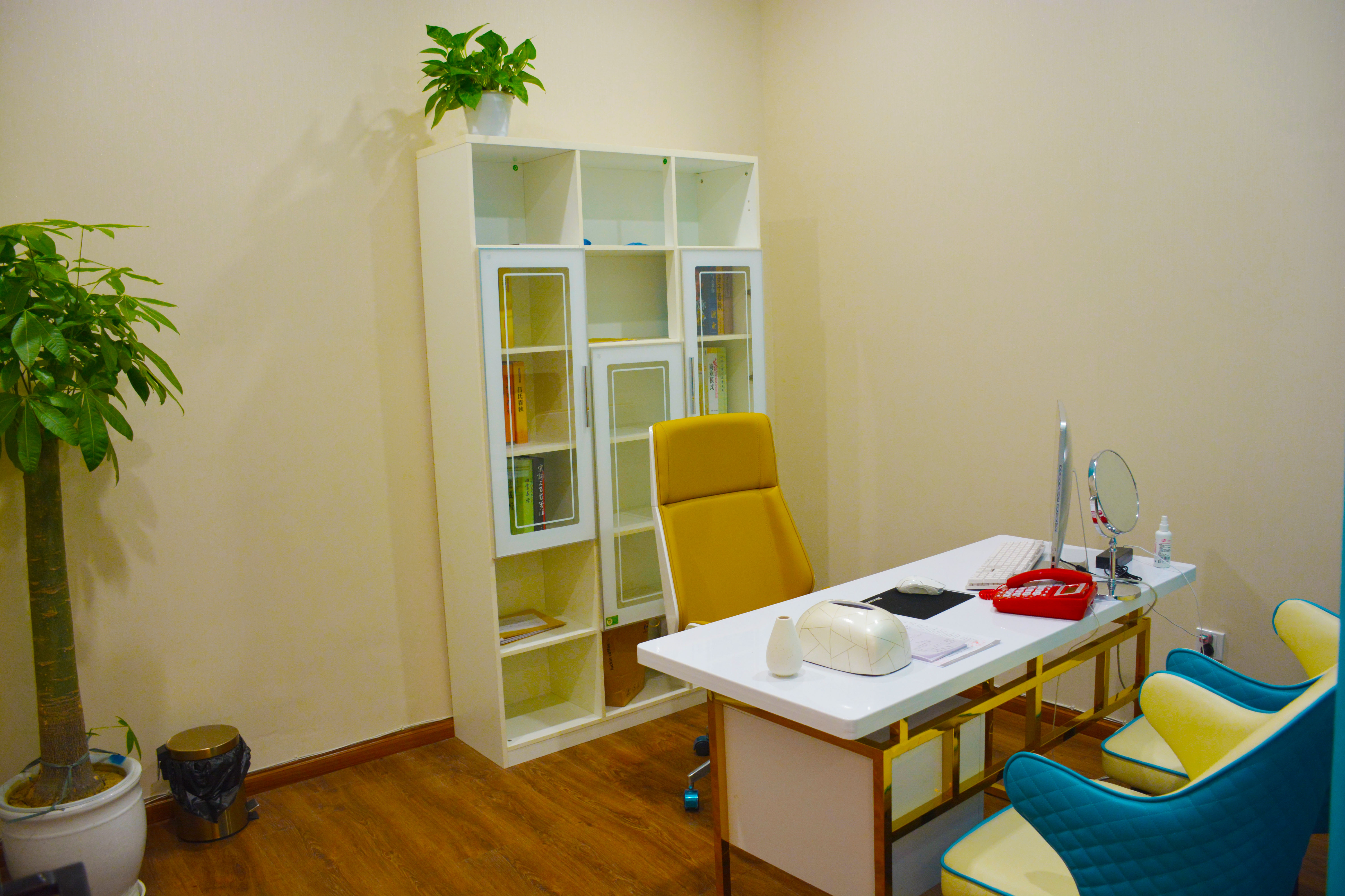 周柯醫(yī)生：個性化設(shè)計(jì)，滿足不同求美者需求