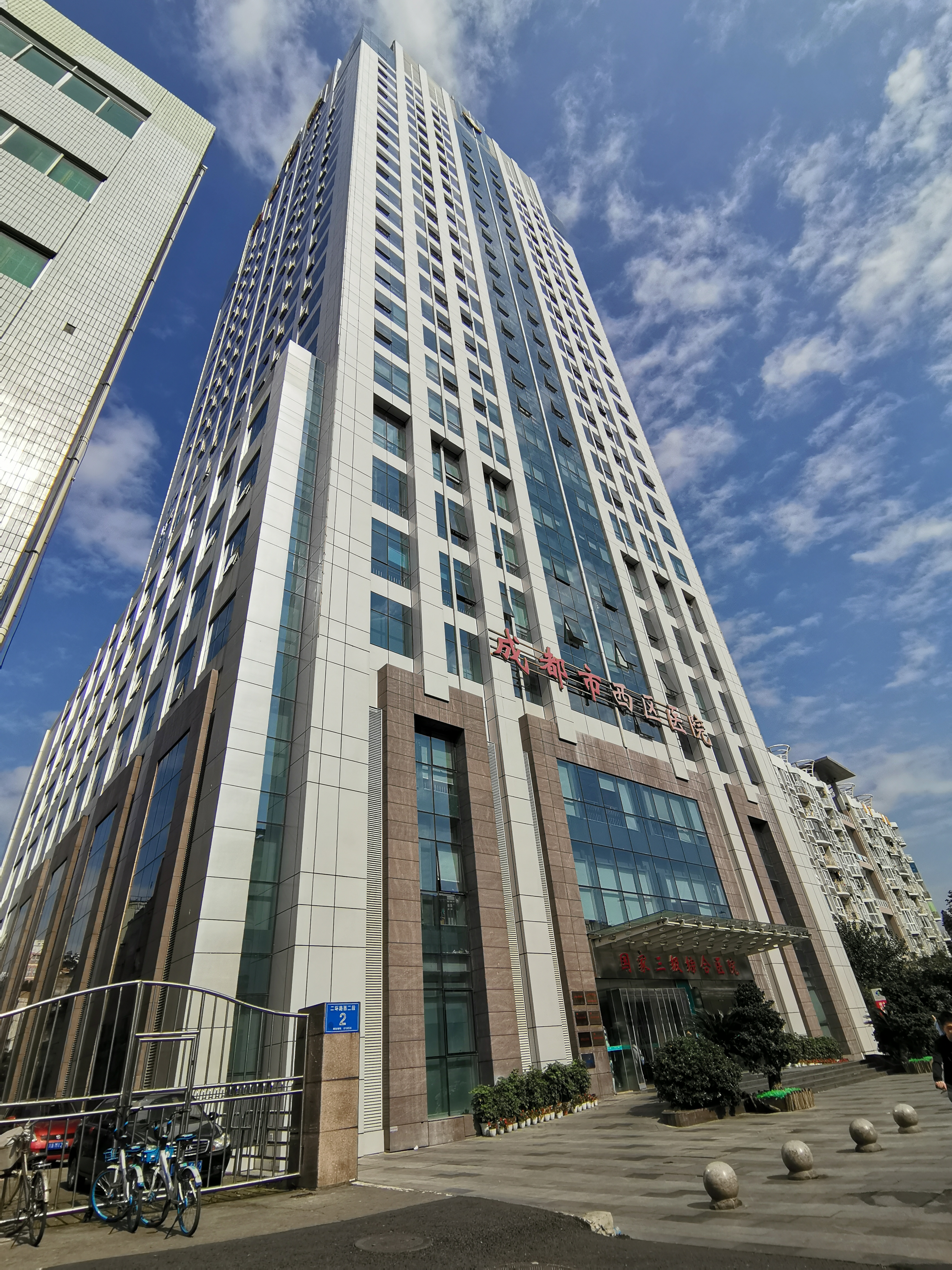 周柯醫(yī)生鼻整形項(xiàng)目：價格與預(yù)約方式