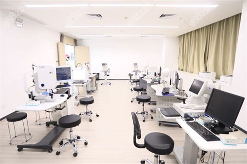 廣州視百年眼科檢查室