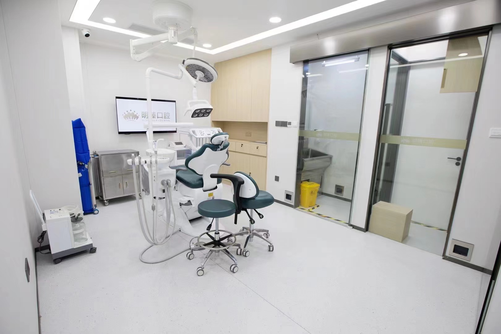 四、南京鑫英口腔門診部多專精診療如何助力牙齒矯正？