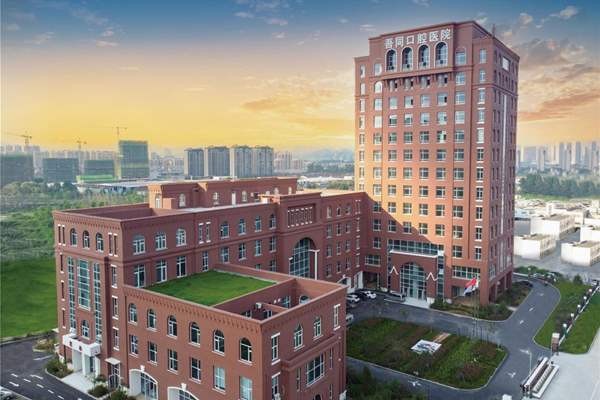 蘭州皓亞口腔全口吸附義齒的高性價比之選