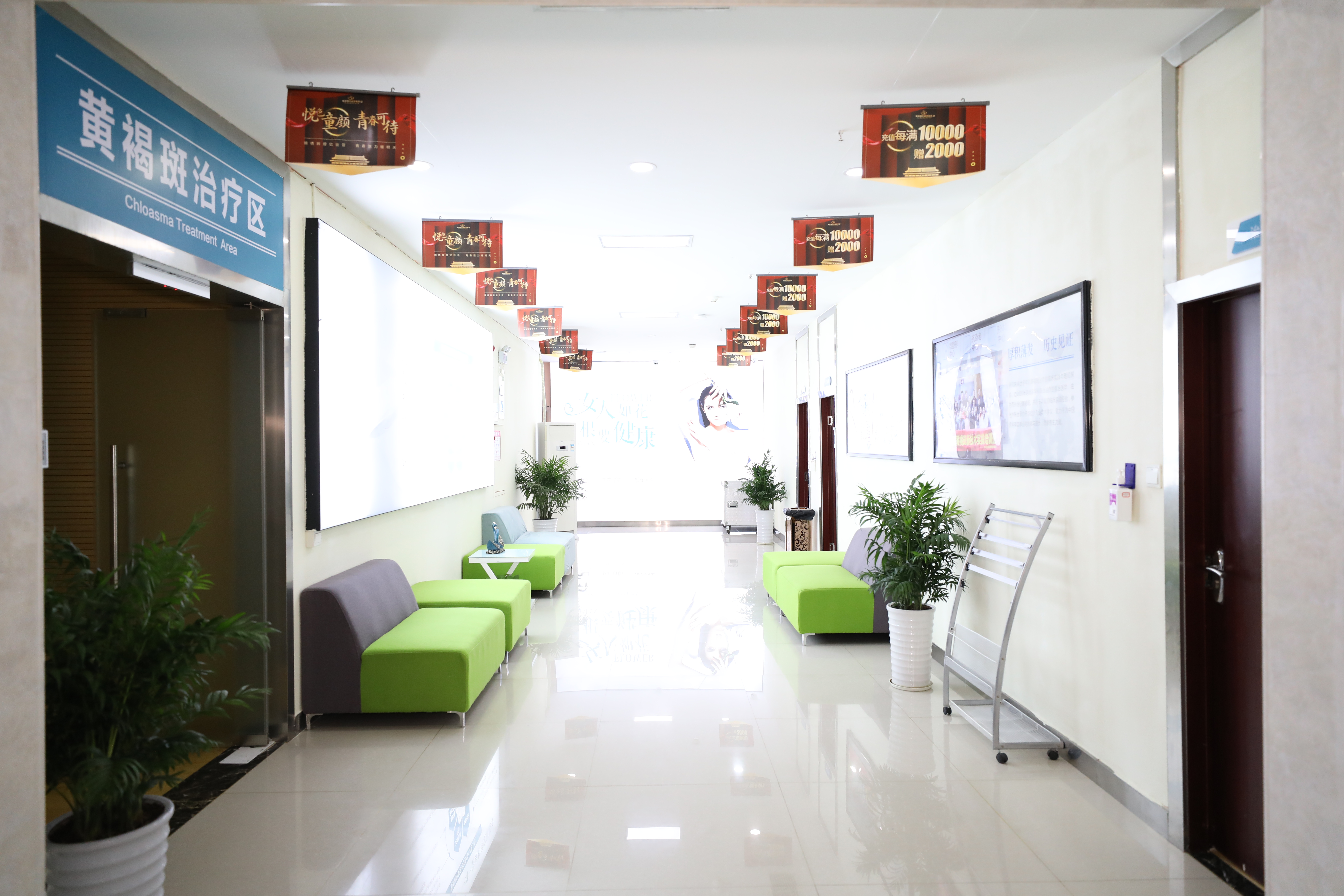 三、2026華 西口腔鑲牙價格情況