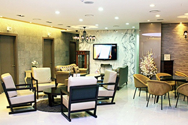 袁強(qiáng)博士拉皮手術(shù)真實(shí)反饋：術(shù)后腫脹輕恢復(fù)快，效果自然持久且無(wú)后遺癥！ 