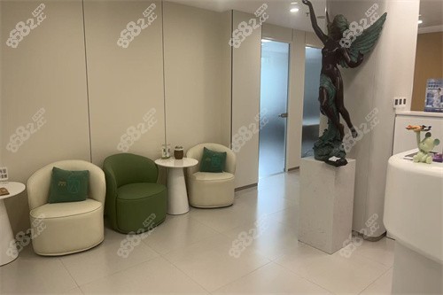 沈陽(yáng)何氏眼科室內(nèi)環(huán)境展示