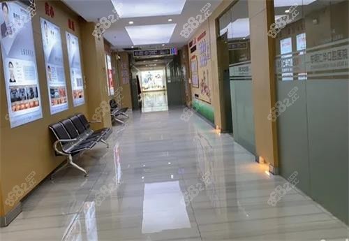 東莞仁華口腔過道區(qū)