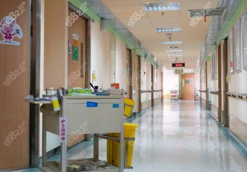 長沙旺旺醫(yī)院眼科走廊環(huán)境