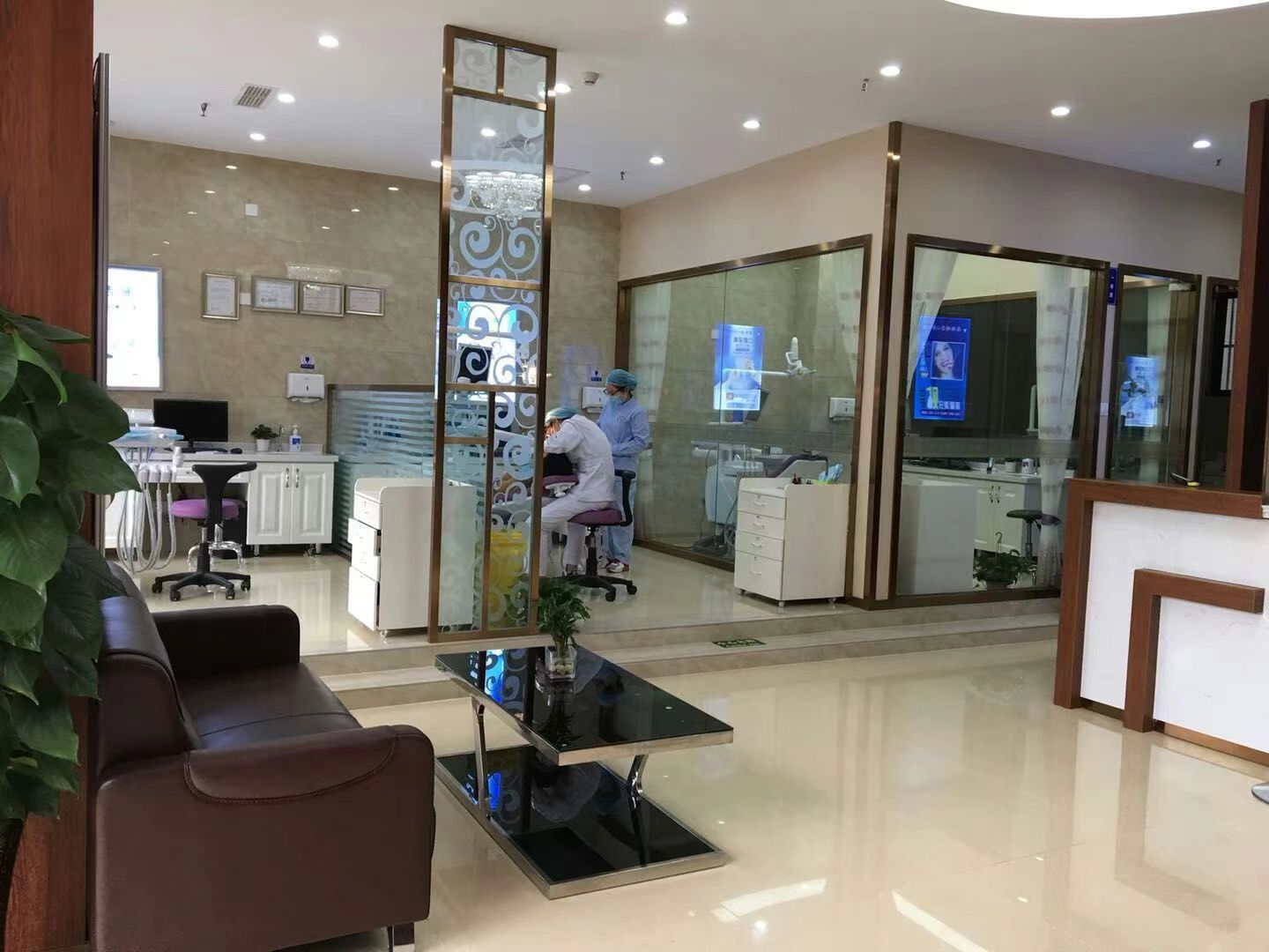 成都華美紫馨美容醫(yī)院官網(wǎng)：強(qiáng)大醫(yī)院實(shí)力作支撐