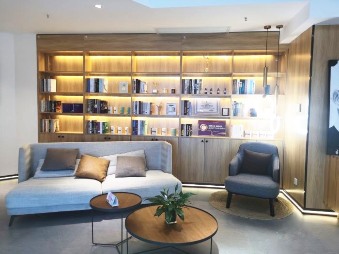 成都華美紫馨美容醫(yī)院官網(wǎng)：優(yōu)質(zhì)售后保護(hù)