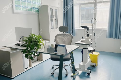 臨沂新益民眼科醫(yī)院檢查室