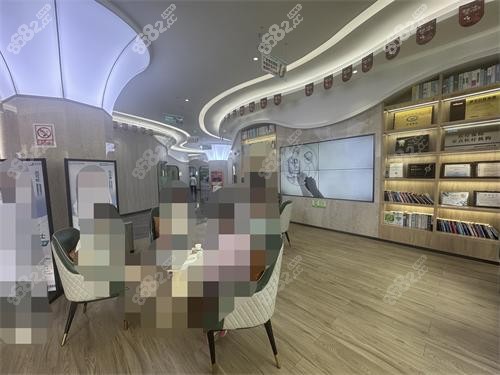 曲靖舒爾口腔醫(yī)院休息區(qū)