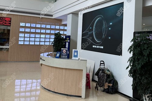 昆明愛爾眼科前臺圖