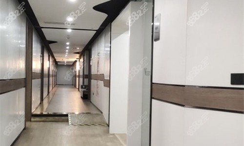 廈門薇格整形外科走廊圖